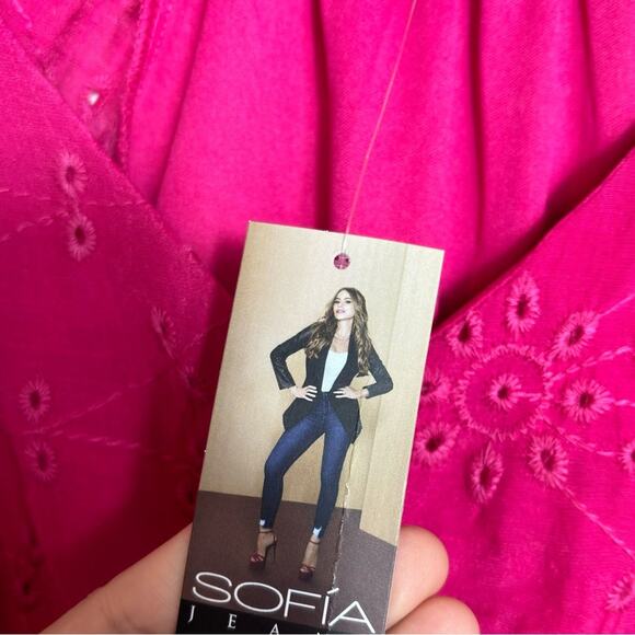 SOFIA JEANS BY SOFIA VERGARA WOMEN'S SIZE MEDIUM BRAND NEW WITH TAGS VERY BERRY - Picture 5 of 5